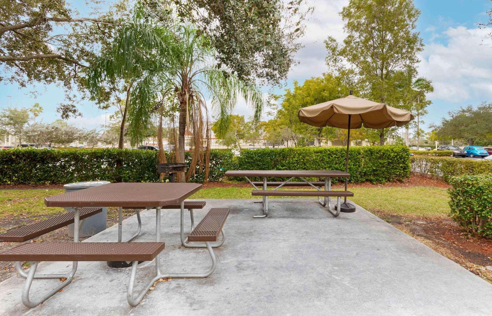 Extended Stay America Suites - Fort Lauderdale - Davie Exterior photo